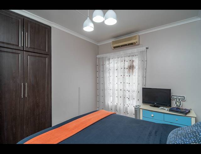 3 BEDROOM APARTMENT FOR SALE IN GLEN HILLS